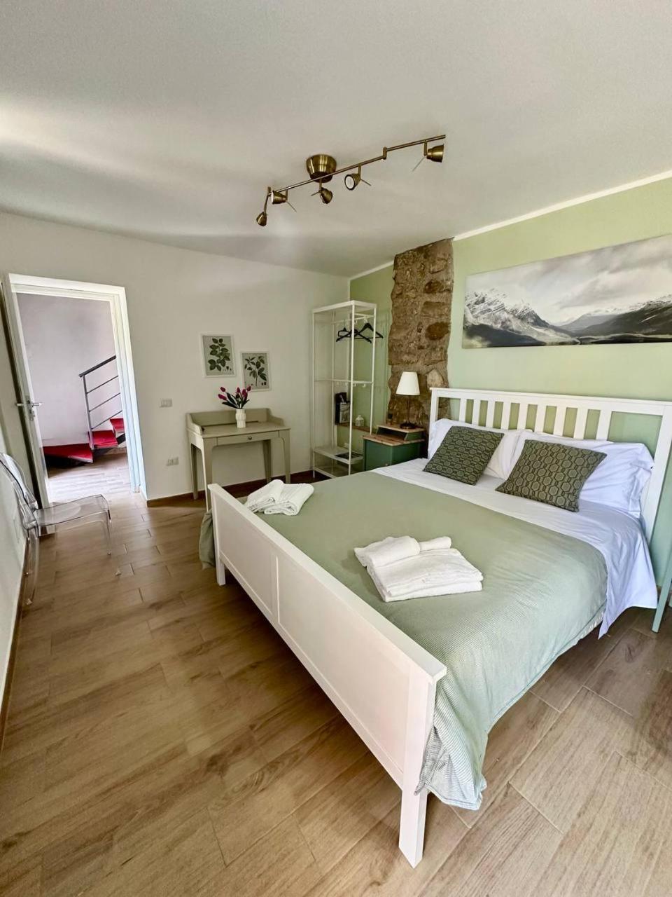Roba Albanisi Otel Aragona Oda fotoğraf